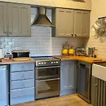 1 Bed In Penrith Oc-94064 *