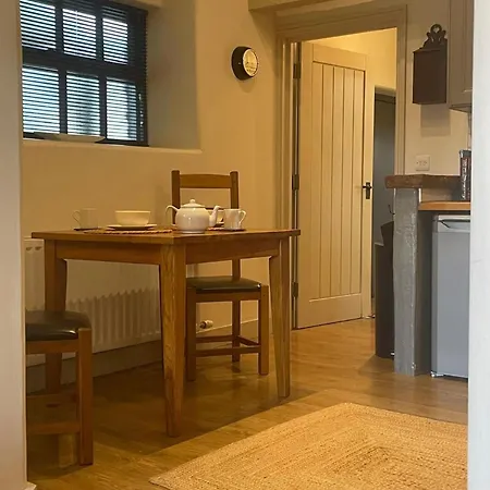 1 Bed In Penrith Oc-94064 * ووتِرميلوك